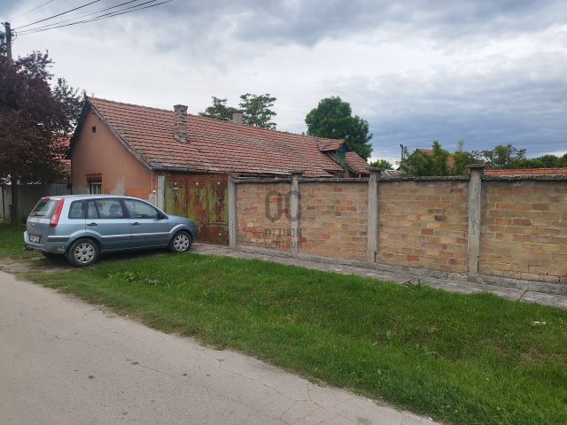 Eladó családi ház, Nagykőrösön 22.5 M Ft, 2 szobás