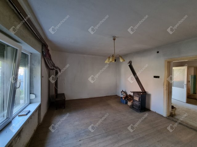 Eladó családi ház, Gyarmaton 17.5 M Ft, 3 szobás