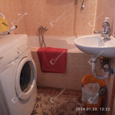 Eladó családi ház, Tiszajenőn 15.99 M Ft, 2 szobás