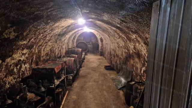 Eladó családi ház, Kesztölcön 19.9 M Ft, 1 szobás
