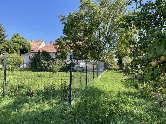 Eladó telek, Zsámbékon 43.9 M Ft / költözzbe.hu