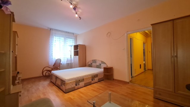 Kiadó téglalakás, albérlet, Dunaújvárosban 110 E Ft / hó