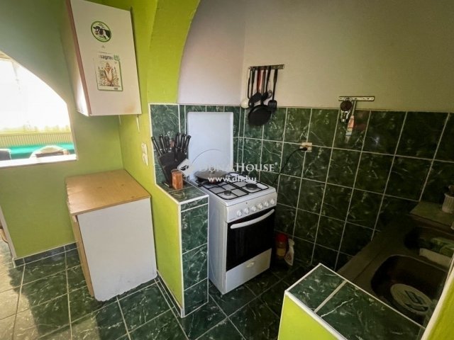 Eladó családi ház, Ecseren 84.9 M Ft, 6 szobás