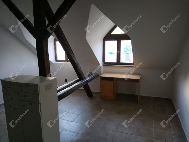 Eladó családi ház, Kaposváron 44.9 M Ft, 5 szobás