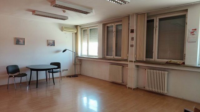 Kiadó iroda, Budapesten, XVIII. kerületben, Gyömrői úton