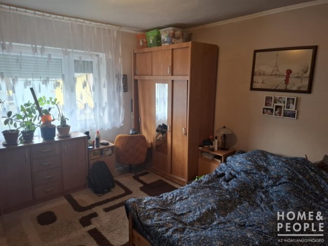 Eladó családi ház, Makón 24.5 M Ft, 3 szobás