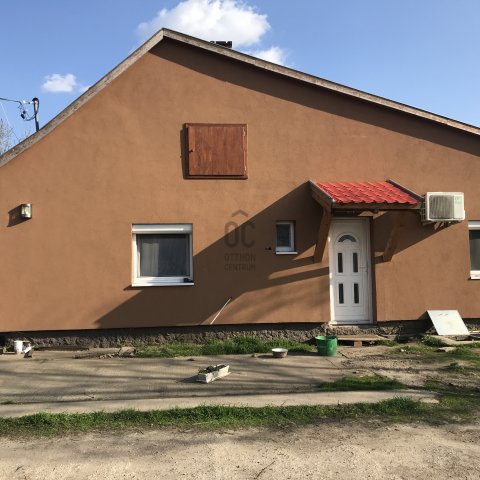 Eladó ipari ingatlan, Dunavarsányban 299 M Ft