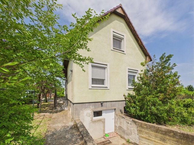 Eladó családi ház, Debrecenben, Kisbánya utcában 63.8 M Ft