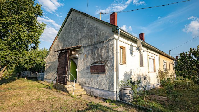 Eladó ikerház, Szedresen 13.8 M Ft, 2 szobás