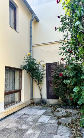 Kiadó téglalakás, albérlet, Kőszegen 180 E Ft / hó, 3 szobás