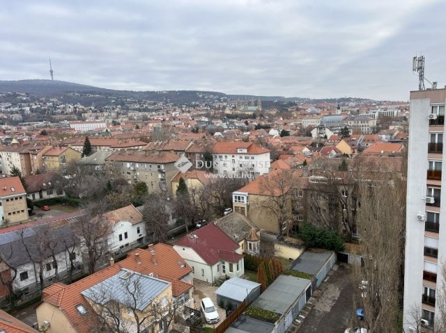 Kiadó panellakás, albérlet, Pécsett 165 E Ft / hó, 2 szobás