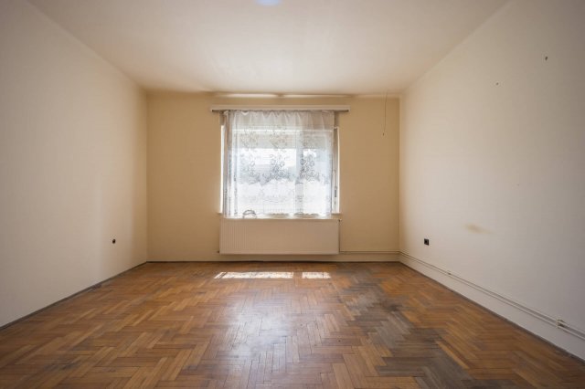 Eladó családi ház, Érsekvadkerten 37 M Ft, 3 szobás