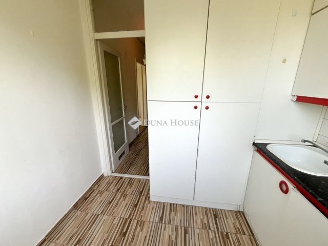 Eladó panellakás, Budapesten, XXI. kerületben 43.7 M Ft, 1 szobás