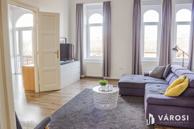 Kiadó téglalakás, albérlet, Szegeden 350 E Ft / hó, 3 szobás