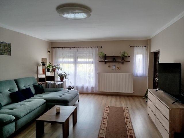 Eladó családi ház, Petrikeresztúron 68 M Ft, 4 szobás