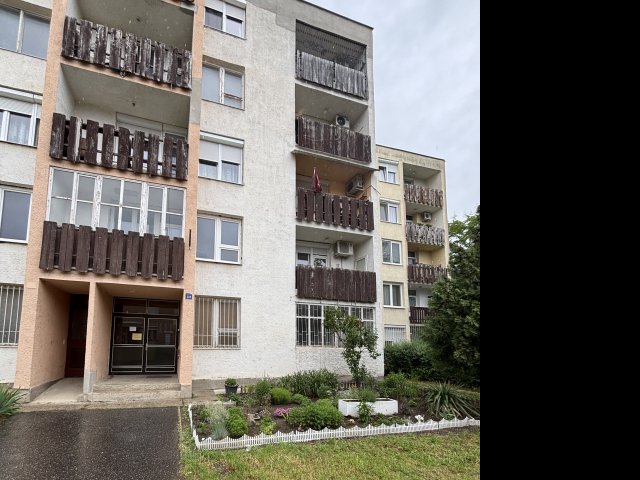 Eladó téglalakás, Tatabányán 35.9 M Ft, 2 szobás
