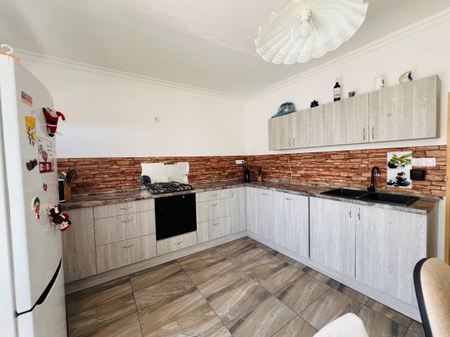 Eladó családi ház, Tökölön 117.99 M Ft, 3 szobás
