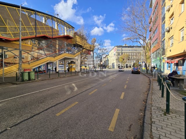 Eladó téglalakás, Budapesten, XIII. kerületben 77 M Ft