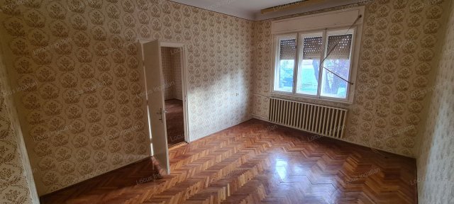 Eladó családi ház, Törökszentmiklóson 28 M Ft, 2 szobás