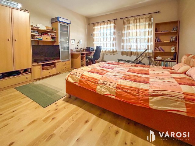 Eladó családi ház, Gyulán 115 M Ft, 5 szobás