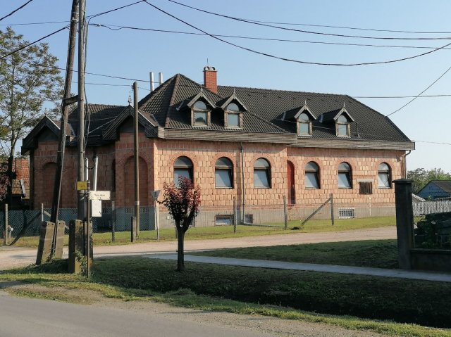 Eladó családi ház, Szalkszentmártonon 150 M Ft, 5 szobás