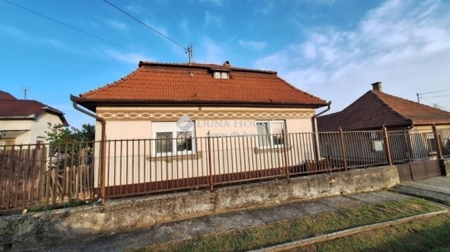 Eladó családi ház, Ceglédbercelen 90 M Ft, 4 szobás