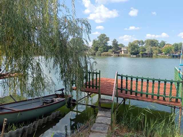 Eladó családi ház, Szigetszentmiklóson 14.9 M Ft, 2 szobás