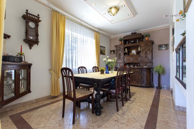Eladó családi ház, Balatonalmádiban 199 M Ft, 5 szobás