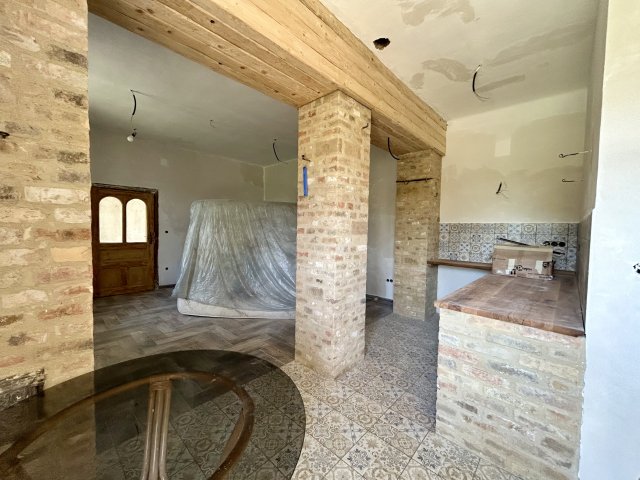 Eladó családi ház, Geresdlakon 34.9 M Ft, 4 szobás