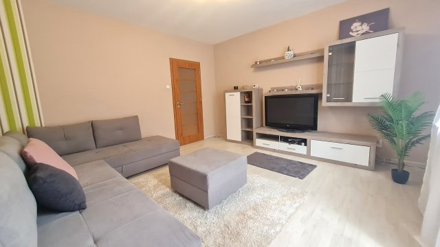 Eladó téglalakás, Zalaegerszegen 37.8 M Ft, 1+2 szobás