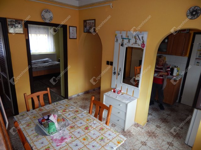 Eladó családi ház, Kaposváron 39.9 M Ft, 5 szobás