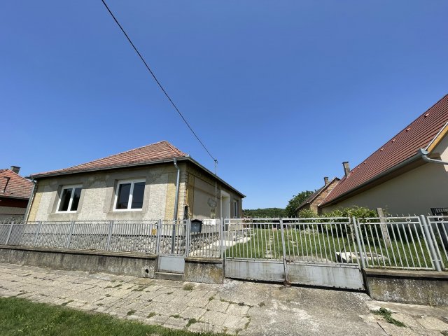 Eladó családi ház, Kurdon 17.5 M Ft, 5 szobás