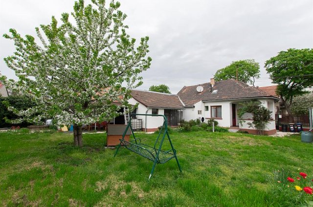 Eladó családi ház, Budapesten, XXI. kerületben 74.9 M Ft
