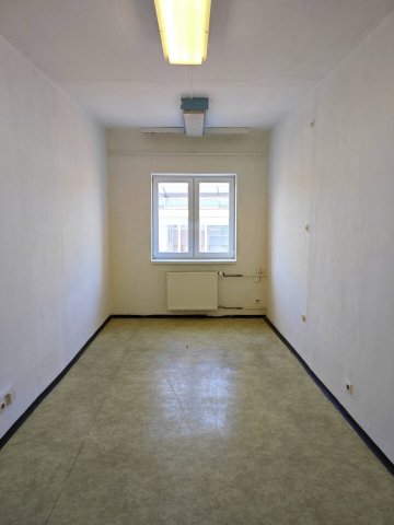 Kiadó iroda, Miskolcon 42 E Ft / hó, 1 szobás