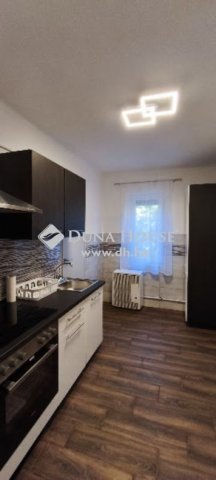 Kiadó téglalakás, albérlet, Pécsett 200 E Ft / hó, 2 szobás