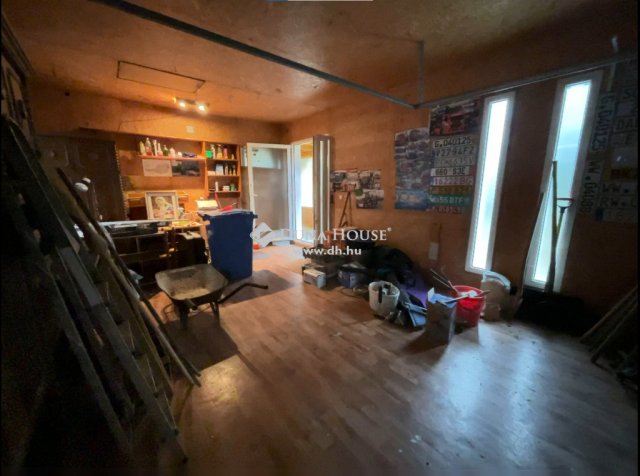 Eladó családi ház, Zircen 80 M Ft, 3 szobás