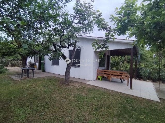 Eladó nyaraló, Szegeden 18 M Ft, 1 szobás / költözzbe.hu