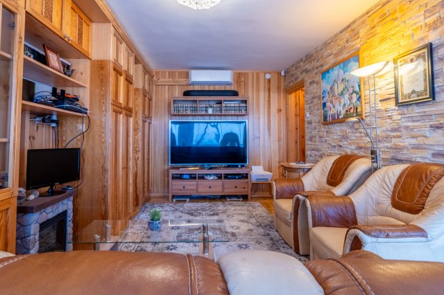 Eladó családi ház, Dunaújvárosban 119.5 M Ft, 6 szobás