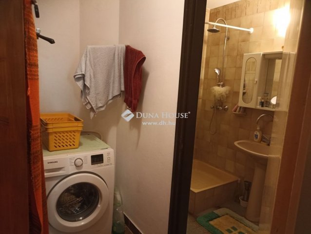 Eladó családi ház, Zalaegerszegen 84 M Ft, 3+3 szobás