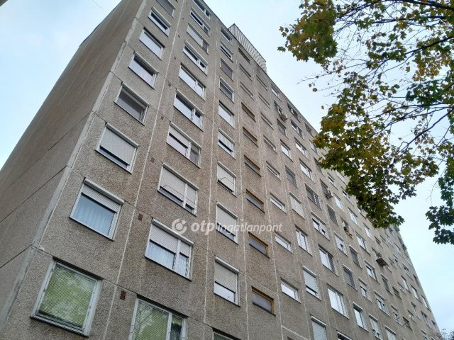 Eladó panellakás, Debrecenben 34.99 M Ft, 1+1 szobás