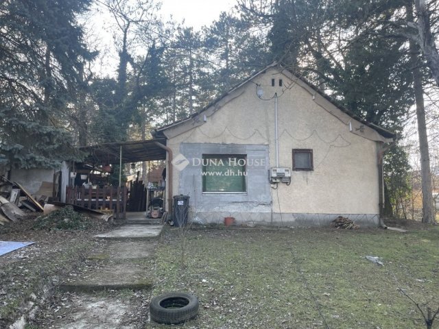 Eladó családi ház, Pócsmegyeren 32.5 M Ft, 3 szobás