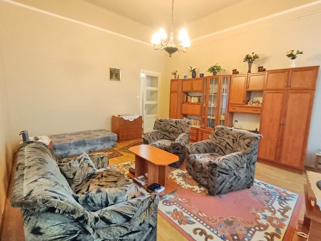 Eladó téglalakás, Budapesten, VI. kerületben 74.99 M Ft