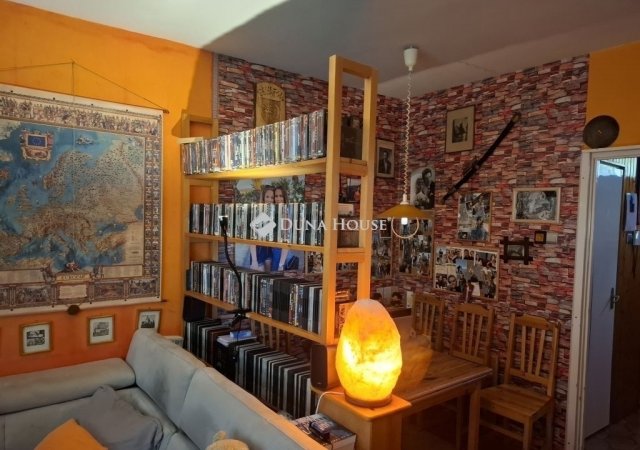 Eladó családi ház, Szentendrén 102.9 M Ft, 3 szobás