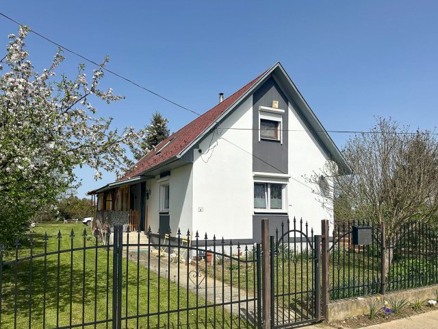 Eladó nyaraló, Garaboncon 42 M Ft, 3 szobás