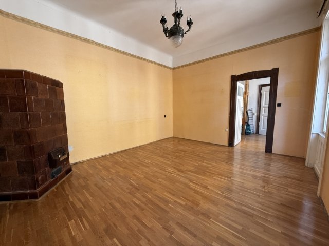 Eladó téglalakás, Budapesten, VI. kerületben 90 M Ft, 2 szobás