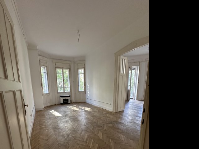 Eladó téglalakás, Budapesten, II. kerületben, Lövőház utcában