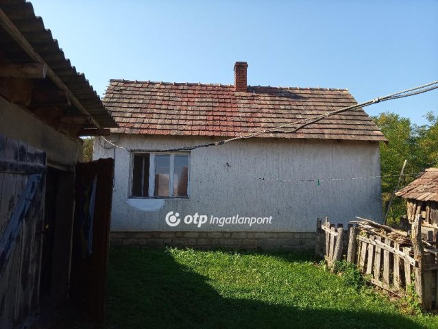 Eladó családi ház, Sásdon 15.9 M Ft, 2 szobás