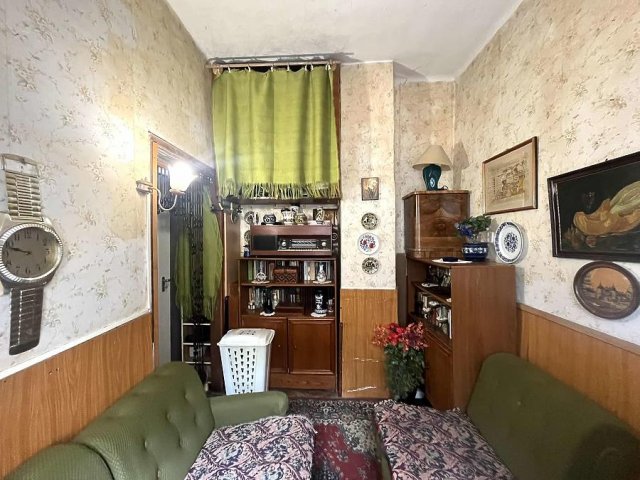 Eladó családi ház, Budapesten, XV. kerületben 59.9 M Ft