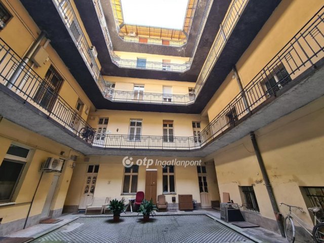 Eladó téglalakás, Budapesten, II. kerületben 99.9 M Ft