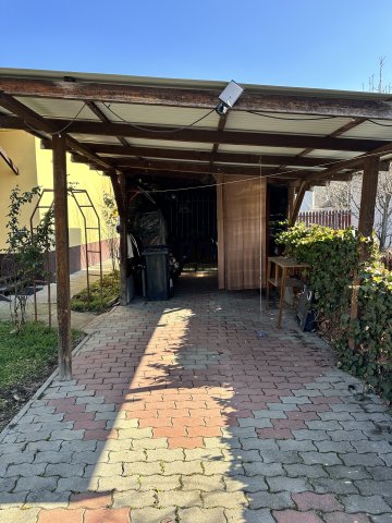 Eladó családi ház, Szolnokon 21.9 M Ft, 3 szobás